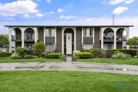 5441 Cresthaven Ln #C4, Toledo, OH 43614