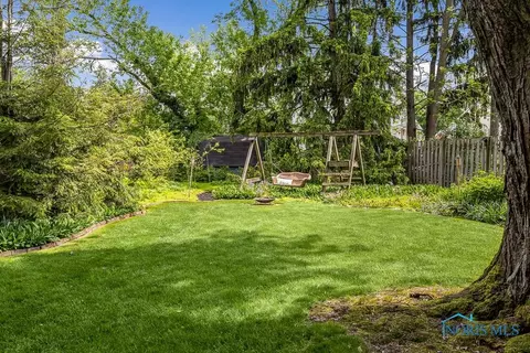 734 E Carisbrook Dr, Maumee, OH 43537 photo 44