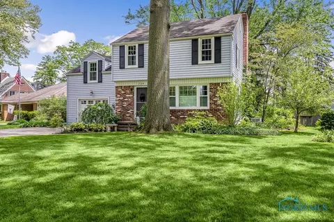 734 E Carisbrook Dr, Maumee, OH 43537 photo 2