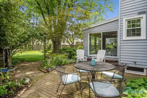 734 E Carisbrook Dr, Maumee, OH 43537 photo 42