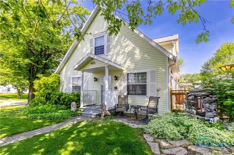 445 W 5th St, Perrysburg, OH 43551