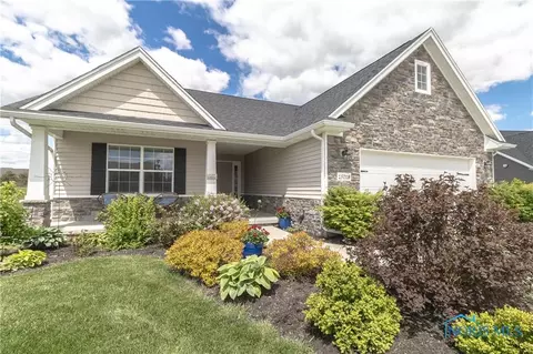 15018 E Sunset Maple Dr, Perrysburg, OH 43551