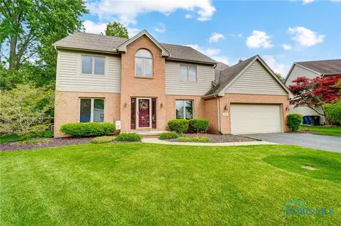 233 Cedar Ridge Ct, Perrysburg, OH 43551