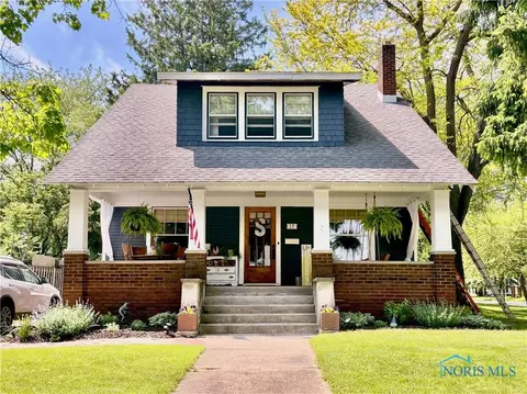 37 N 4th St, Waterville, OH 43566