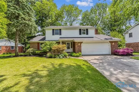 2169 Thornridge Dr, Toledo, OH 43614