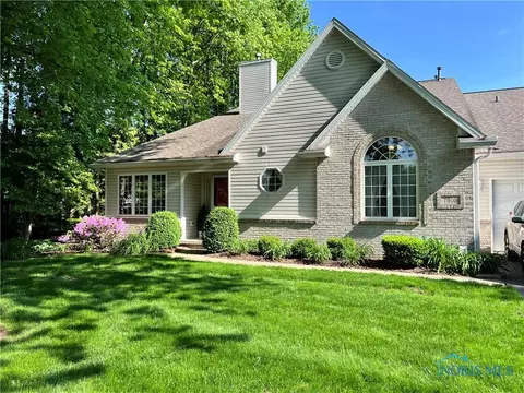 7910 White Cap Ln, Holland, OH 43528
