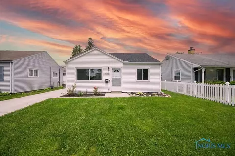 3106 Maeterlinck Ave, Toledo, OH 43614