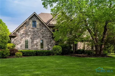 26422 W River Rd, Perrysburg, OH 43551