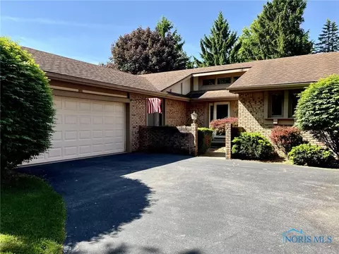 7743 Kings Run Rd, Sylvania, OH 43560