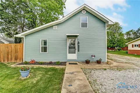 24444 W 3rd St, Grand Rapids, OH 43522