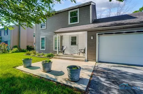 14393 Georgetown Dr, Bowling Green, OH 43402