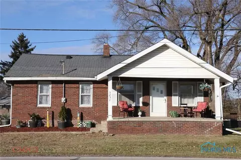 3257 Seaman Rd, Oregon, OH 43616