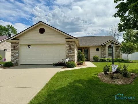 606 Bunn Dr, Defiance, OH 43512