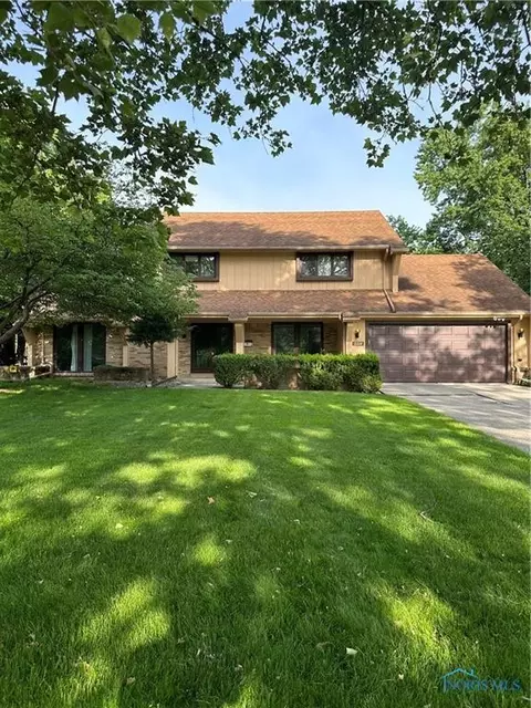 2216 Ragan Woods Dr, Toledo, OH 43614