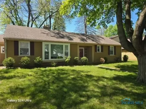 2431 Bucklew Dr, Toledo, OH 43613