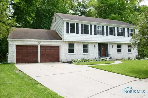 7749 Westbourne Ct, Sylvania, OH 43560