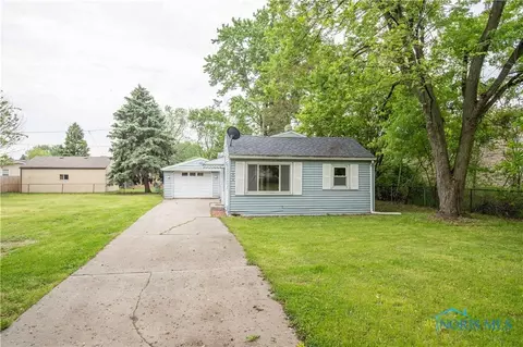 1906 Roselawn Dr, Toledo, OH 43611