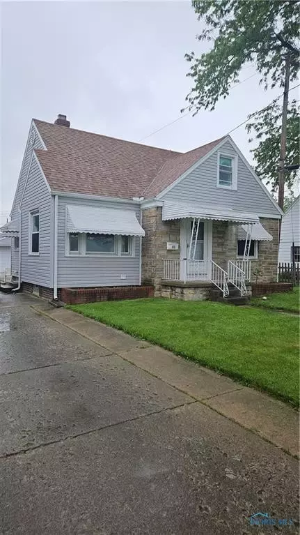 416 S Whittlesey Ave, Oregon, OH 43616