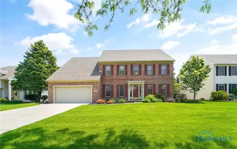 26476 Laurel Ln, Perrysburg, OH 43551