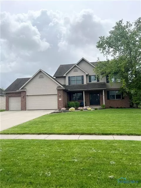 8408 Indian Lake Dr, Findlay, OH 45840