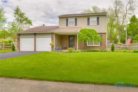 1748 E Cambridge Park, Maumee, OH 43537
