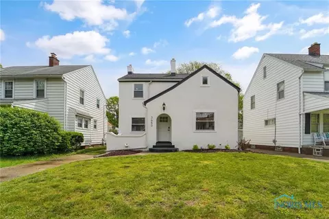 3650 Woodmont Rd, Toledo, OH 43613