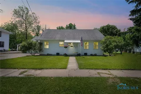 403 Water St, Woodville, OH 43469