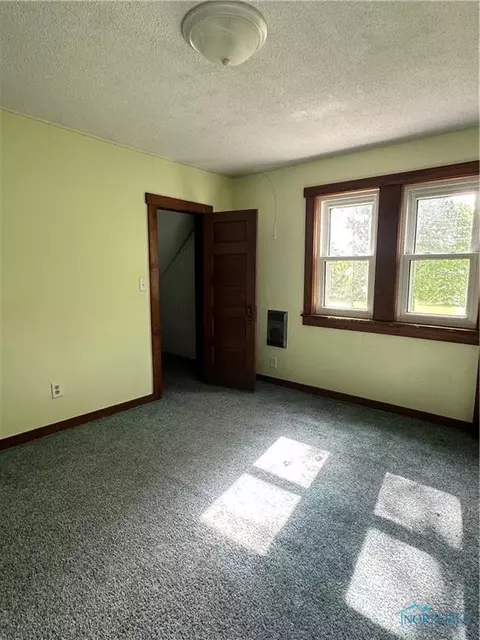 327 S Main, West Unity, OH 43570 photo 16