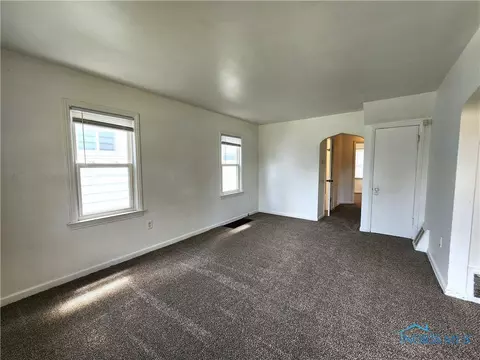 701 Marmion Ave, Toledo, OH 43607 photo 2