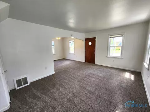 701 Marmion Ave, Toledo, OH 43607 photo 3