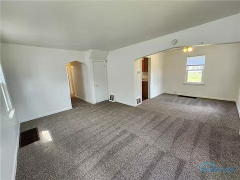 701 Marmion Ave, Toledo, OH 43607 photo 4