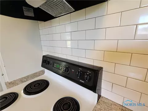 701 Marmion Ave, Toledo, OH 43607 photo 9