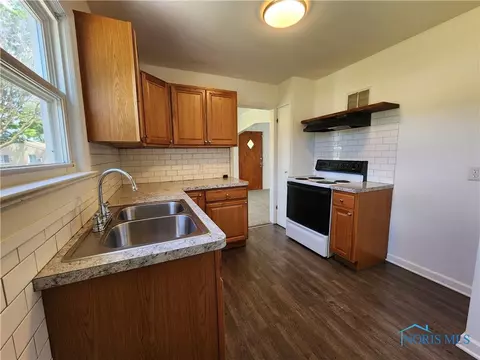 701 Marmion Ave, Toledo, OH 43607 photo 7