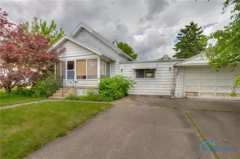 166 Osborn St, Rossford, OH 43460