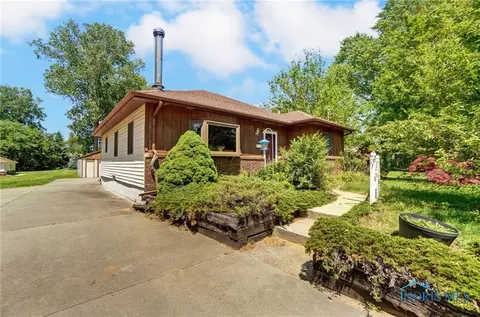 6916 Brint Rd, Sylvania, OH 43560