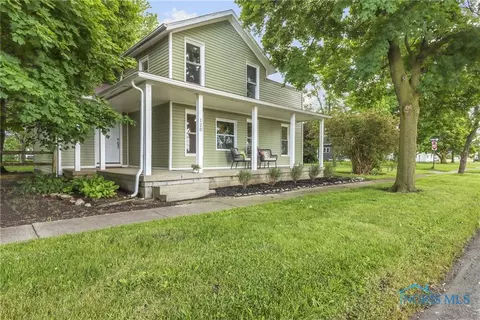 120 S Findlay St, Haskins, OH 43525