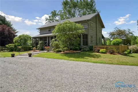 11960 Oak River Ln, Whitehouse, OH 43571