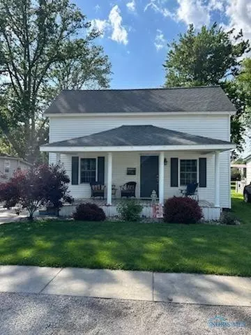 229 N Vine St, Deshler, OH 43516