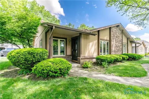 6812 Woodmeadow Dr #6812, Toledo, OH 43617