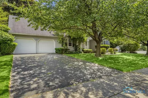 5415 Bentwood Dr, Toledo, OH 43615