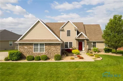 5631 Red Hawk Ln, Sylvania, OH 43560