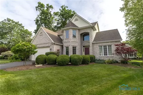 8838 Walnut Trl, Sylvania, OH 43560