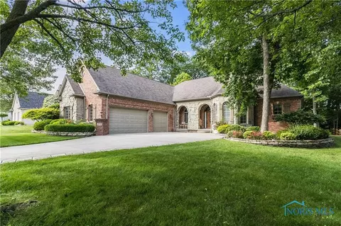 7842 Windsor Wood Ct, Maumee, OH 43537