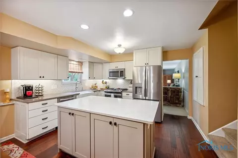 1708 Christopher Ln, Maumee, OH 43537 photo 17