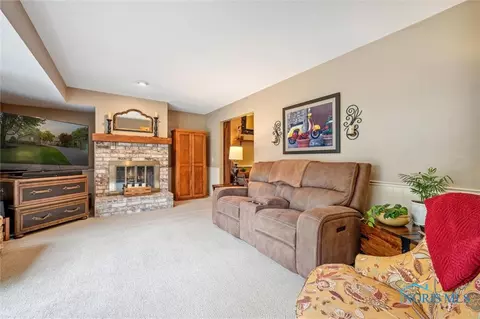 1708 Christopher Ln, Maumee, OH 43537 photo 12