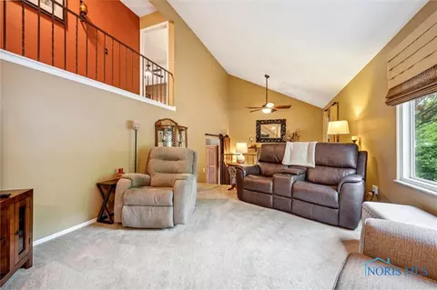1708 Christopher Ln, Maumee, OH 43537 photo 8