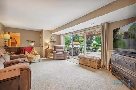 1708 Christopher Ln, Maumee, OH 43537 photo 11