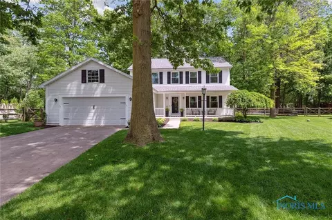 1293 Tricia Ct, Perrysburg, OH 43551