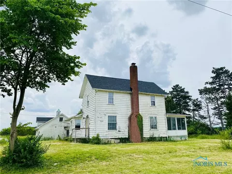 5927 W Us Highway 6 Us Hwy, Helena, OH 43435