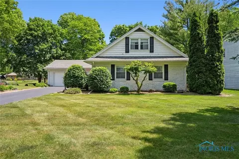 6032 Jeffrey Ln, Sylvania, OH 43560
